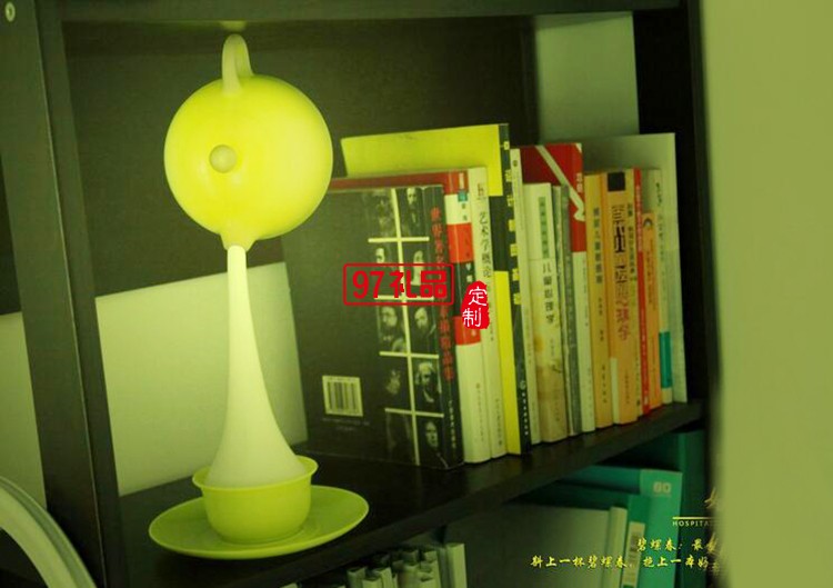 led創意倒茶杯臺燈