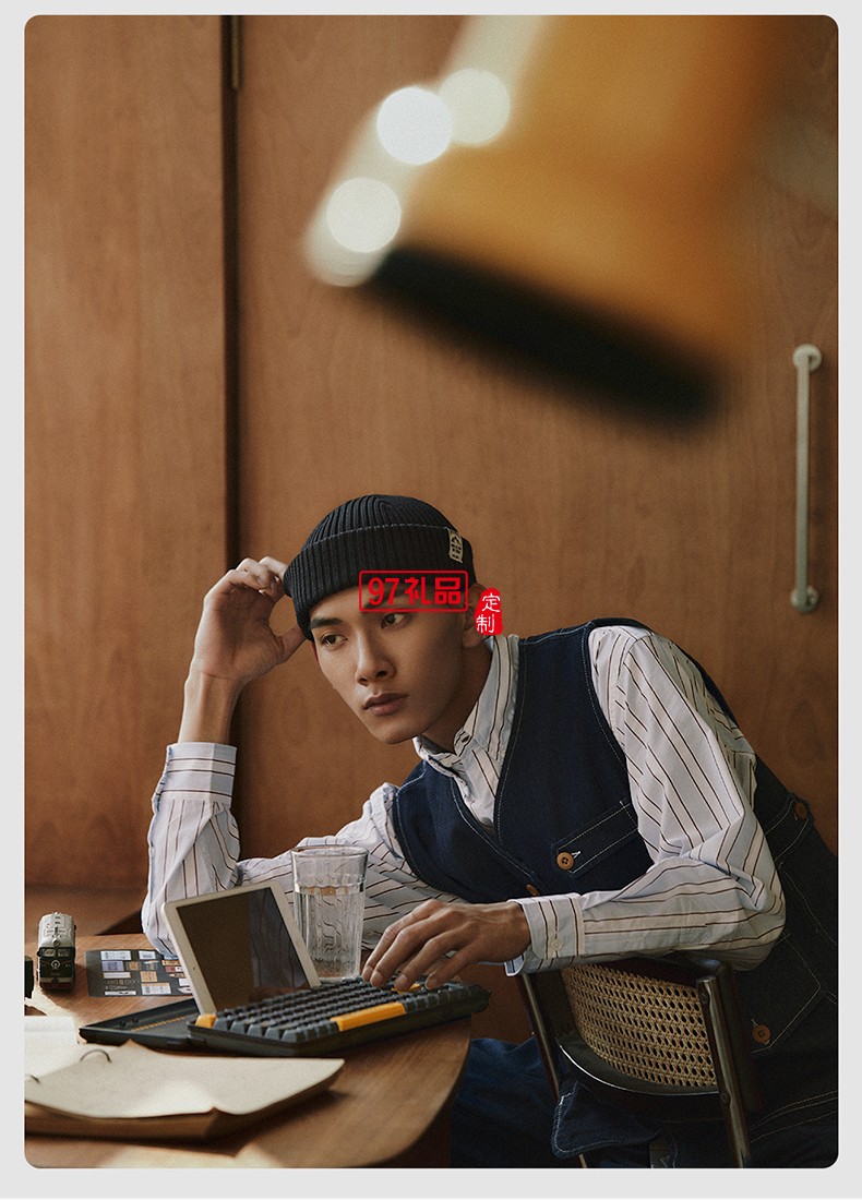 Lofree洛斐  機械電子多功能鍵盤灰色系列